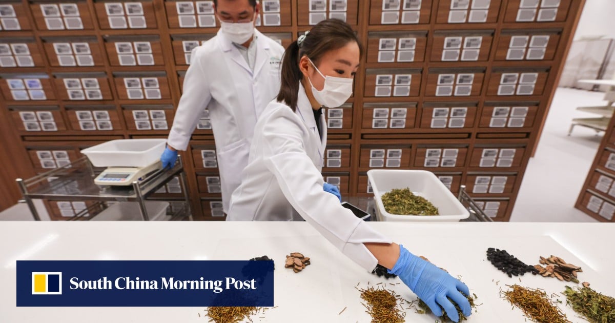 4 in 10 Hongkongers struggle to distinguish Chinese medicine from supplements