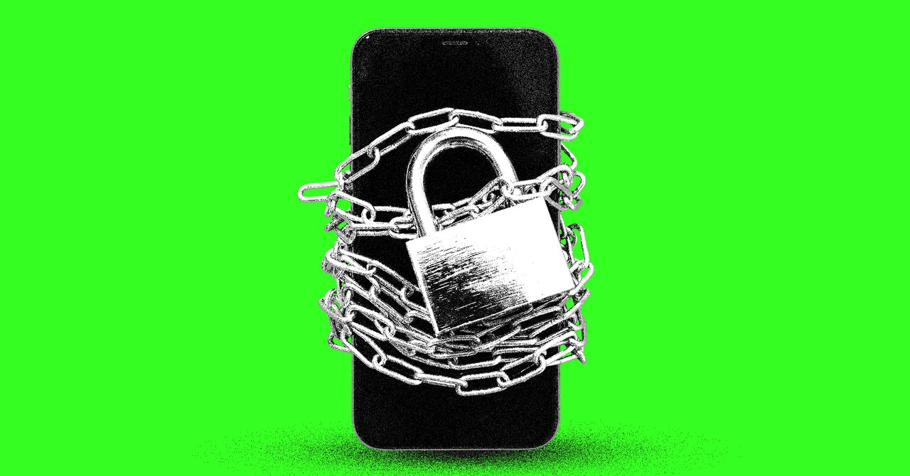 No Phone, No Social Safety Net: Welcome to the ‘Offline Club’