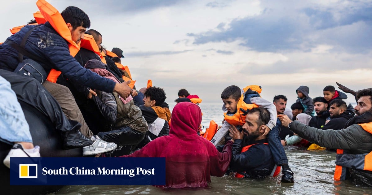 Powers to seize mobile phones over Channel migrant crossings come into force