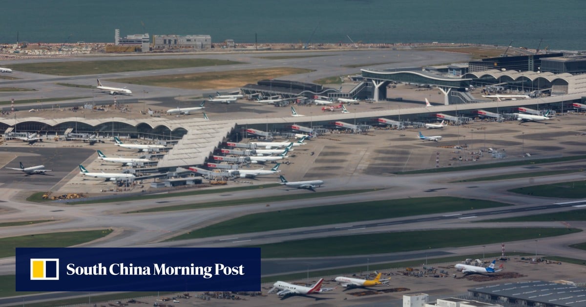 1 woman, 2 teens arrested at Hong Kong airport for carrying suspected weapons