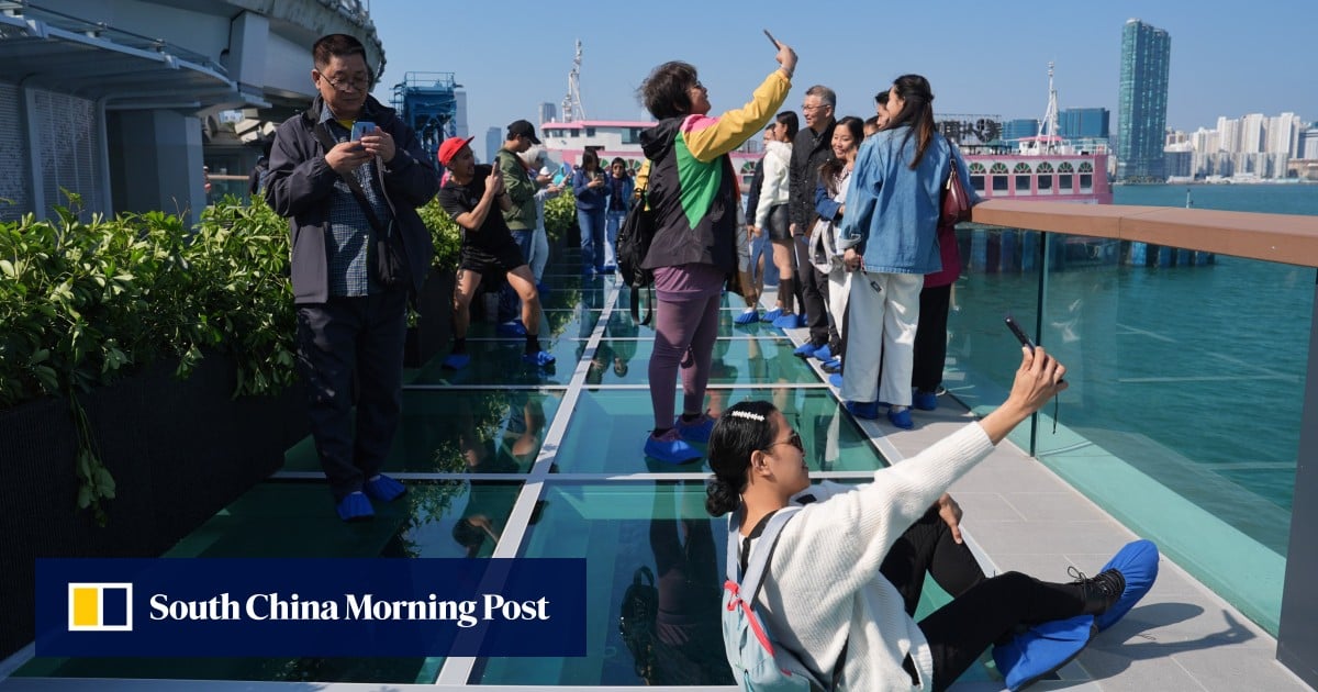 Glass observatory deck along Hong Kong Island promenade draws tens of thousands
