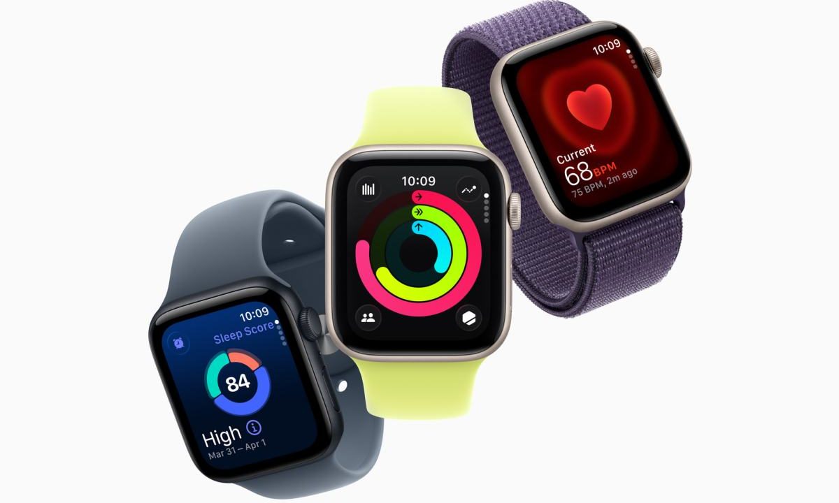 An image of three Apple Watch SE 3 models side by side showcasing different features: heart rate, sleep score, and fitness rings