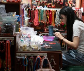 How China’s ‘Crystal Capital’ Cornered the Market on a Western Obsession