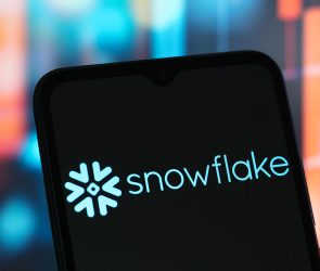 Snowflake, database, Crunchy Data, PostgreSQL