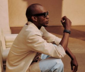 Meta pauses international expansion of its Ray-Ban Display glasses