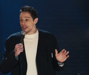 Netflix’s first original video podcasts feature Pete Davidson and Michael Irvin