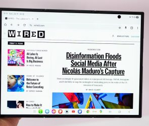 Samsung Galaxy Z Trifold Hands On: This Is the Phone-Tablet Hybrid You're Looking For