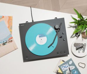 Sony embraces analog and aesthetic with new turntables