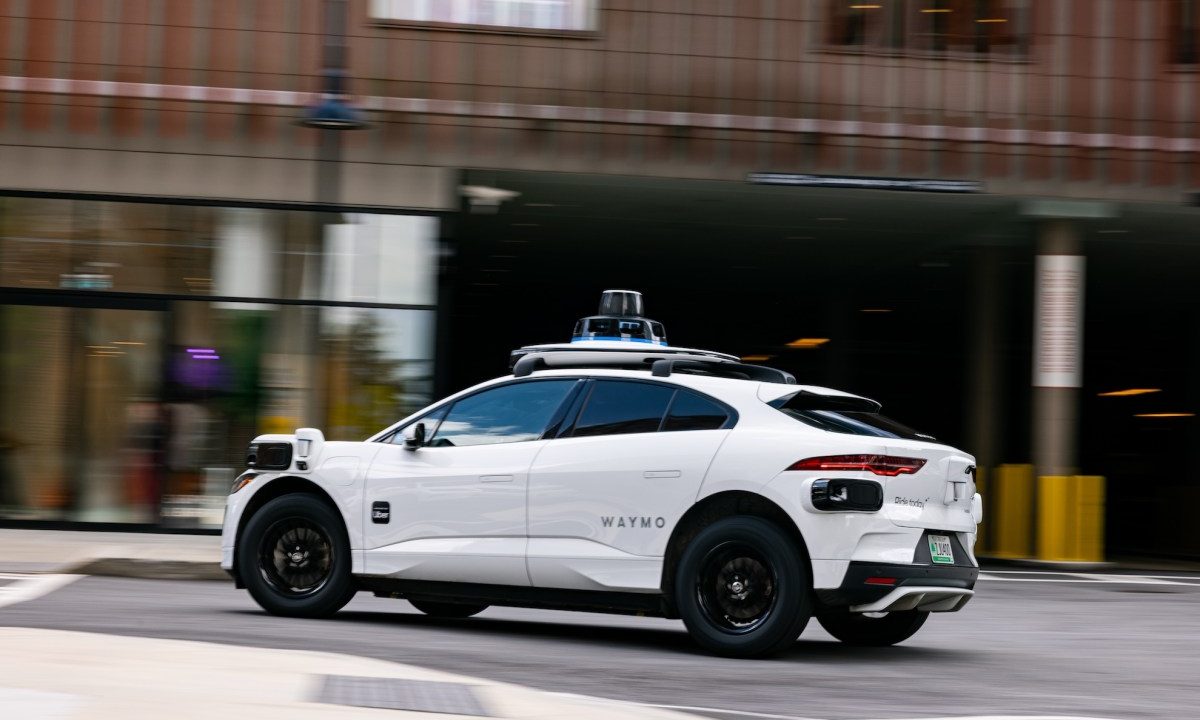 Uber is literally in the driver’s seat when it comes to AV bets