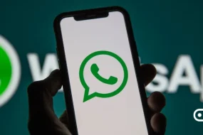 WhatsApp app interface showing new privacy and safety features