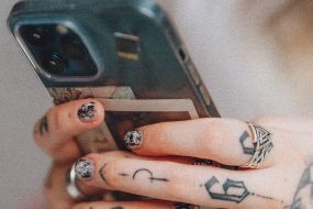 How to Manage Files on iOS and Android