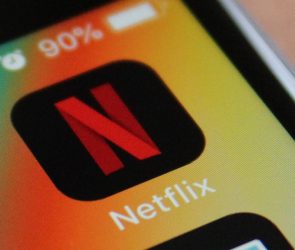 Netflix app icon iOS