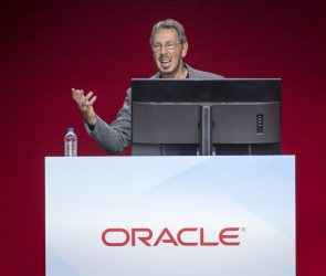 Larry Ellison, co-founder and executive chairman of Oracle Corp., speaks during the Oracle OpenWorld 2018 conference in San Francisco, California, U.S., on Monday, Oct. 22, 2018. Ellison announced a series of updates injecting more automation and intelligence into Oracle's cloud applications. Photographer: David Paul Morris/Bloomberg