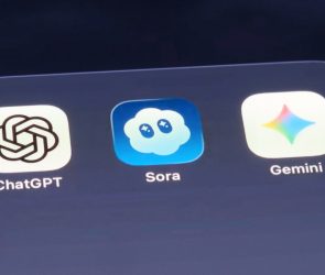 Sora, ChatGPT and Gemini app icons on screen.