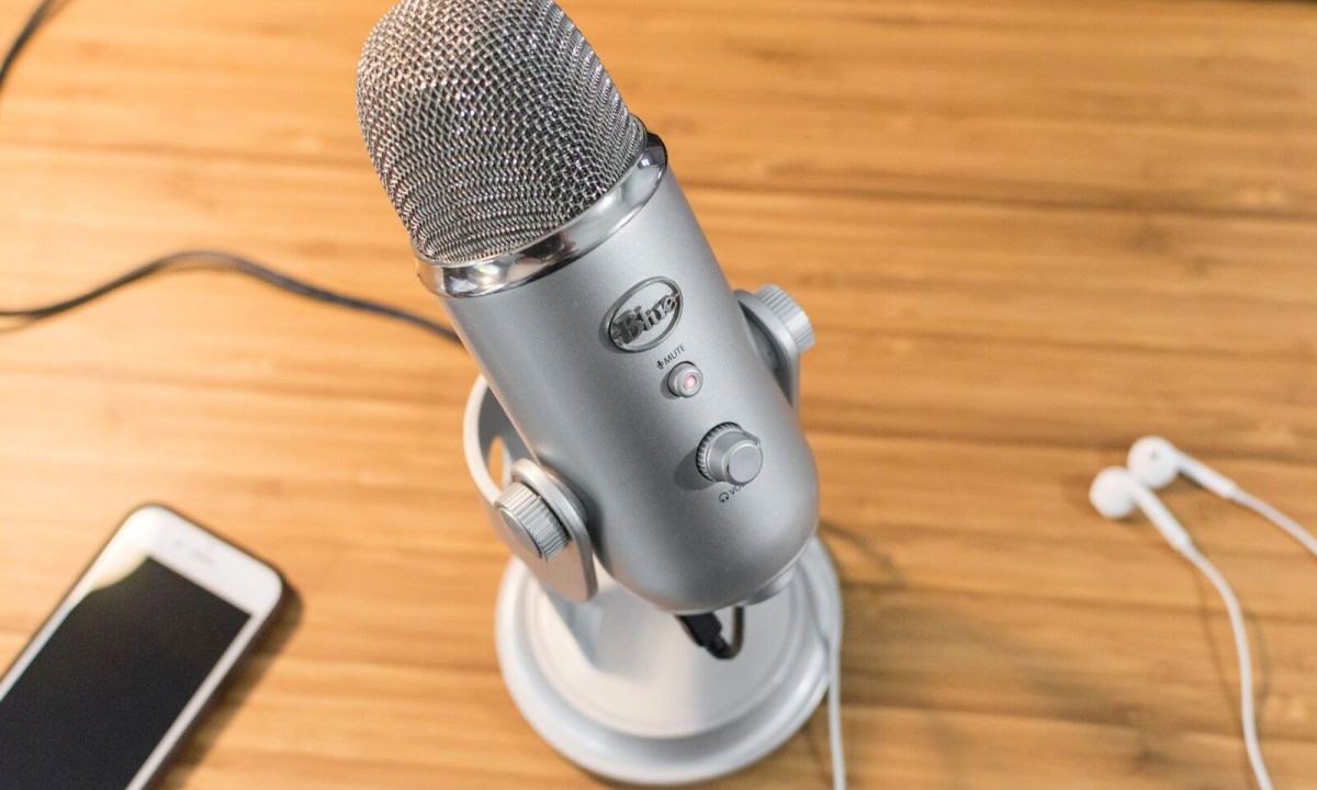 Google Classroom's new tool uses Gemini to transform lessons into podcast episodes