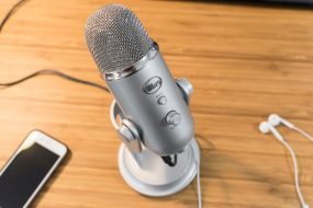 Google Classroom's new tool uses Gemini to transform lessons into podcast episodes