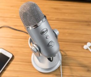 Google Classroom's new tool uses Gemini to transform lessons into podcast episodes