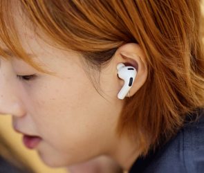 New feature turns AirPods into iPhone camera remotes