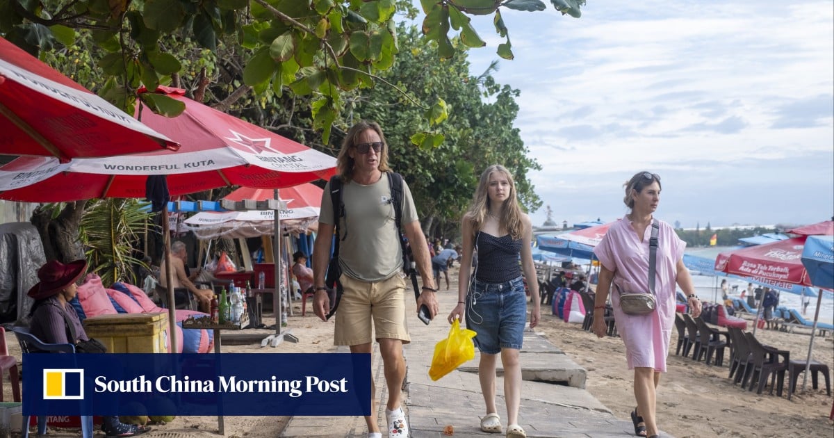 Indonesia’s tourist visa, Filipino assaulted in Singaporean mall: 7 Asia highlights