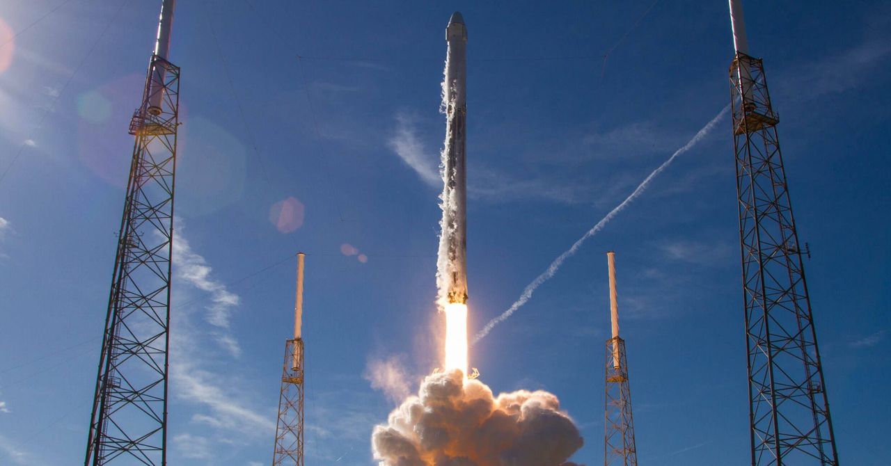 This Startup Thinks It Can Make Rocket Fuel From Water. Stop Laughing