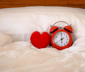 Heart Red Alarm Clock Bed Time Cardiology