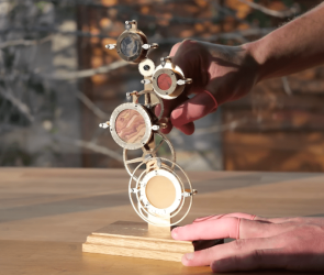 What time is it on Mars? This analog ‘Interplanetary Clock’ can tell you.