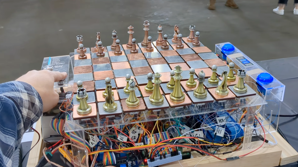 Man builds electrified chessboard that shocks players for bad moves