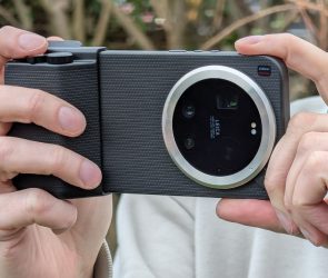 Review: Xiaomi 17 Ultra and Leitzphone Pack Leica Magic Into a Flagship Phone