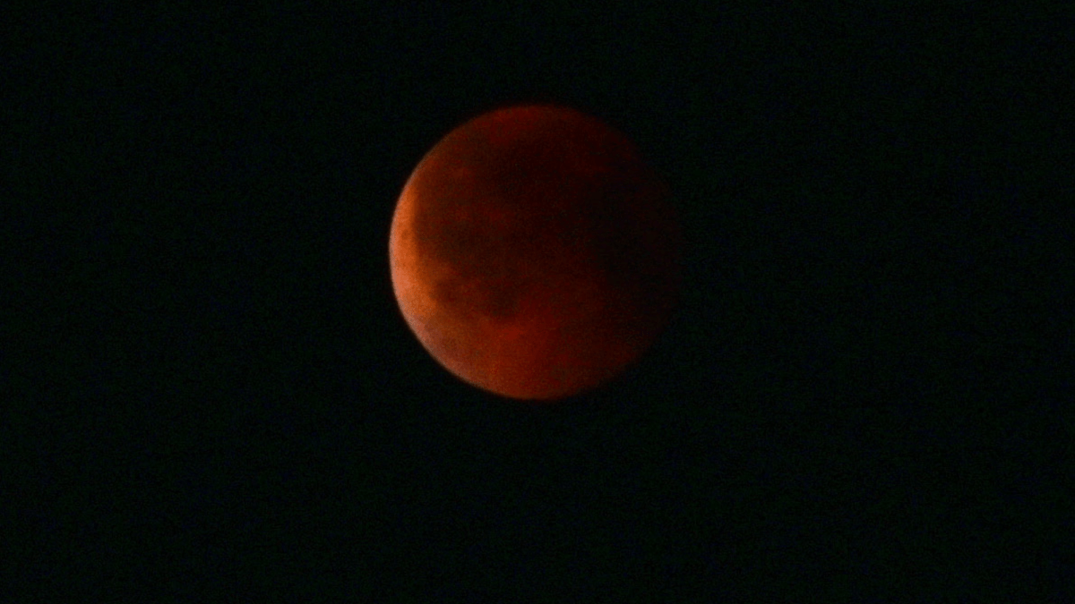 March skygazing: a full blood moon rises and new season