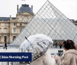 9 arrested over Louvre ticket fraud scheme involving Chinese tourists