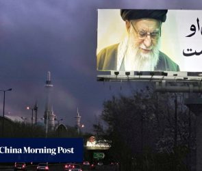 Iran delays funeral of supreme leader over crowd concerns