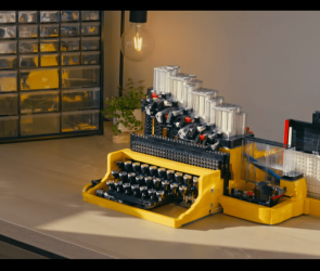 Man builds functional typewriter out of Legos