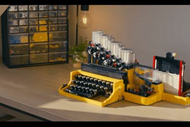 Man builds functional typewriter out of Legos