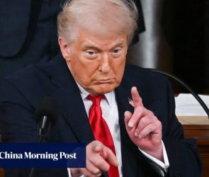 Trump, in abrupt reversal, to continue fight against Big Law firms