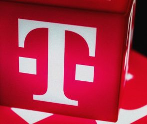 This AI Agent Is Ready to Serve, Mid-Phone Call